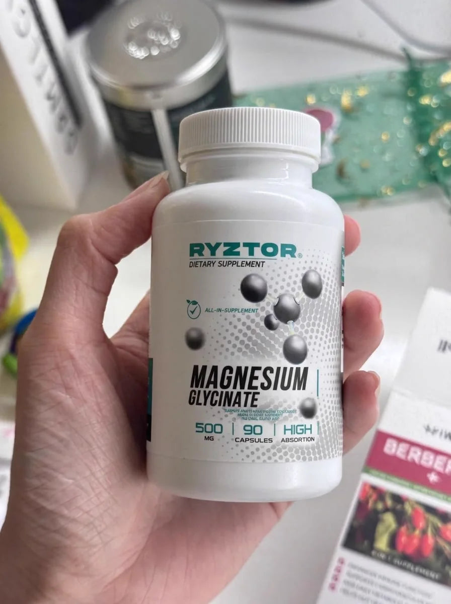 RYZTOR Magnesium Glycinate held at home